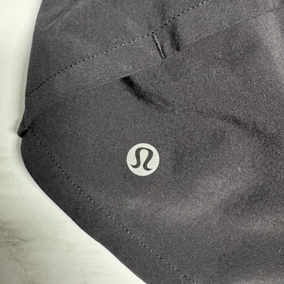 lululemon speed up shorts 2.5” - Picture 8 of 9